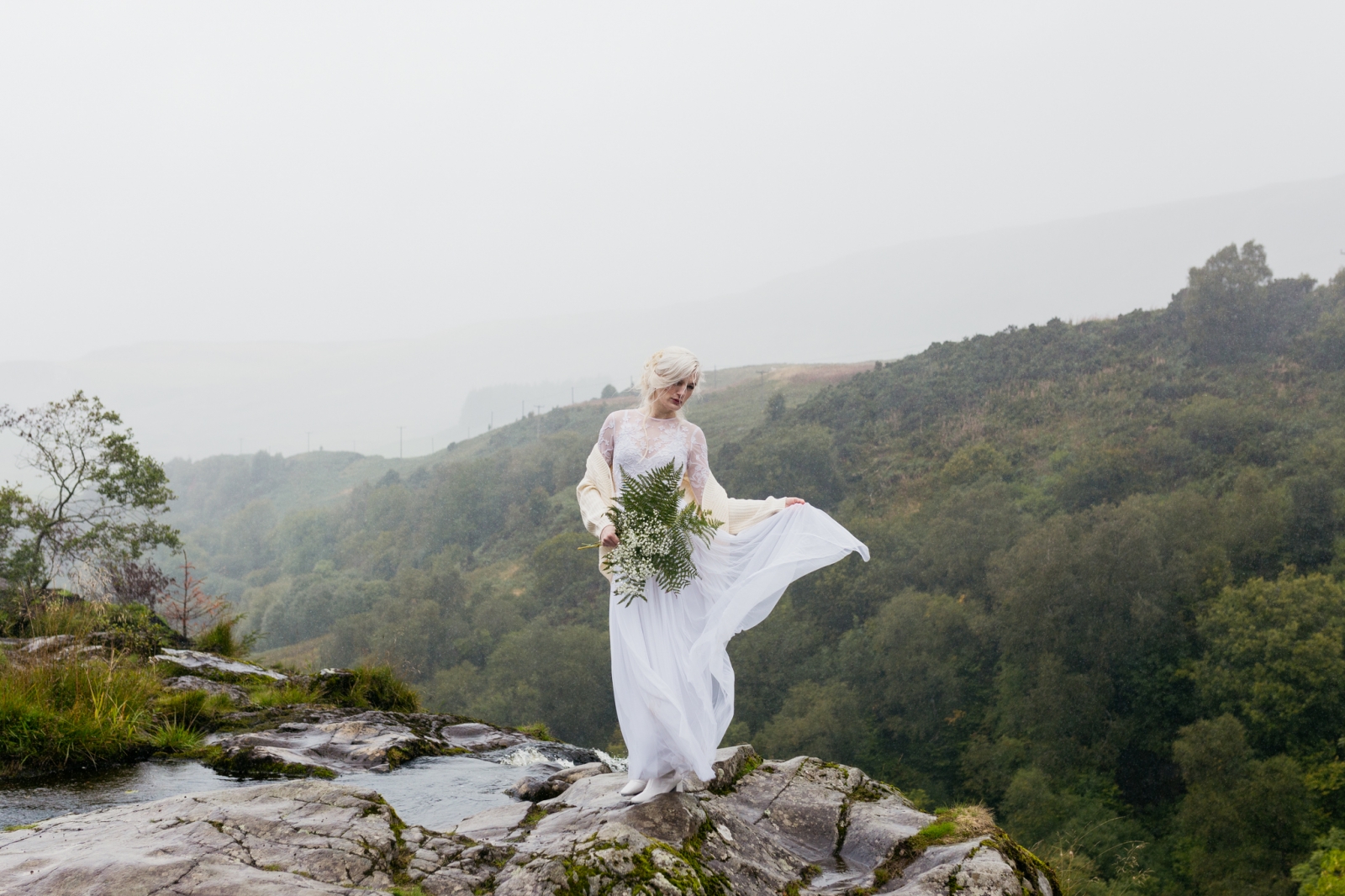 model-outdoor-styled-wedding-shoot